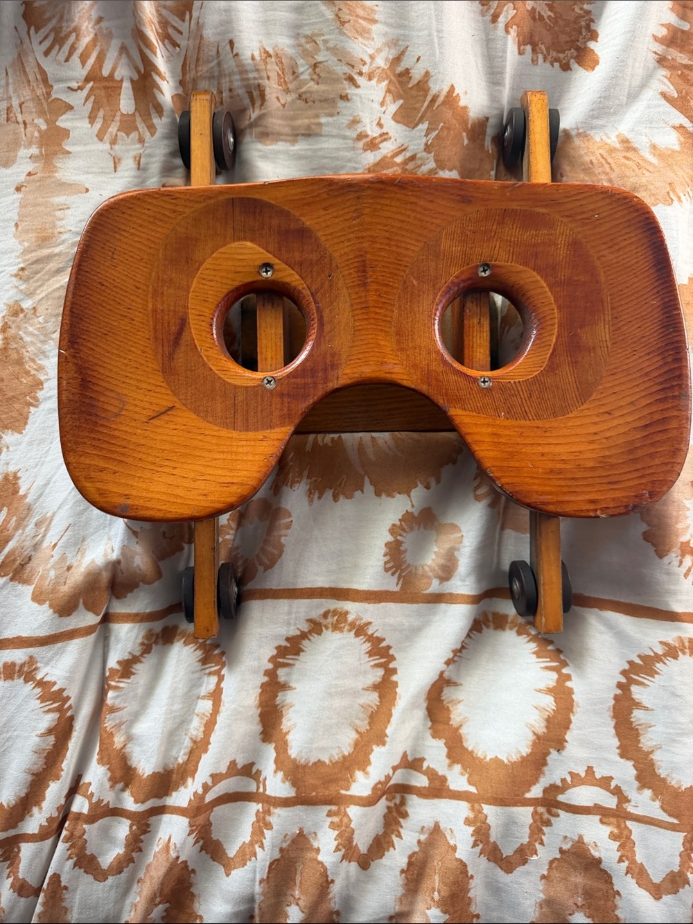 Wooden VR Viewer Headset - Brown